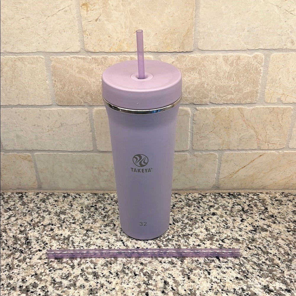 Takeya 32 oz Lavender Tumbler with Straw